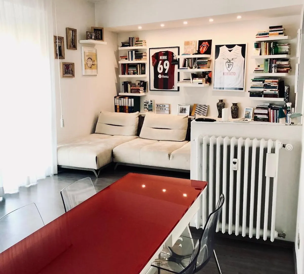Cozy And Deluxe Apartment Minutes From Downtown Bologna